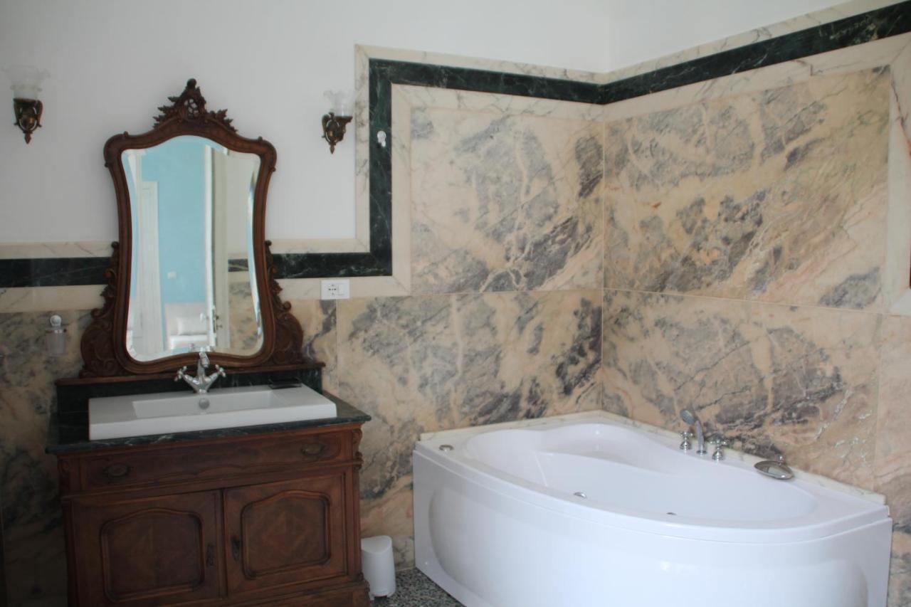 Villa Degli Angeli Santa Maria al Bagno Exteriör bild